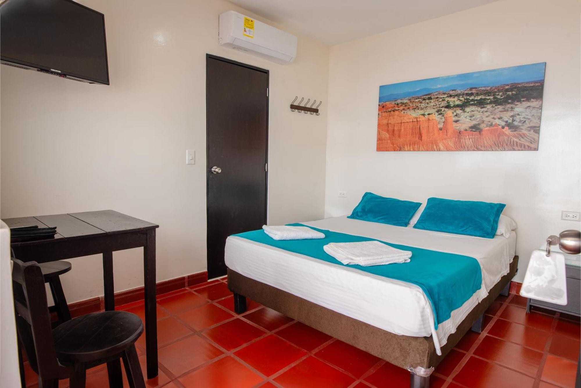 Hotel Villa Paraiso Villavieja Eksteriør billede