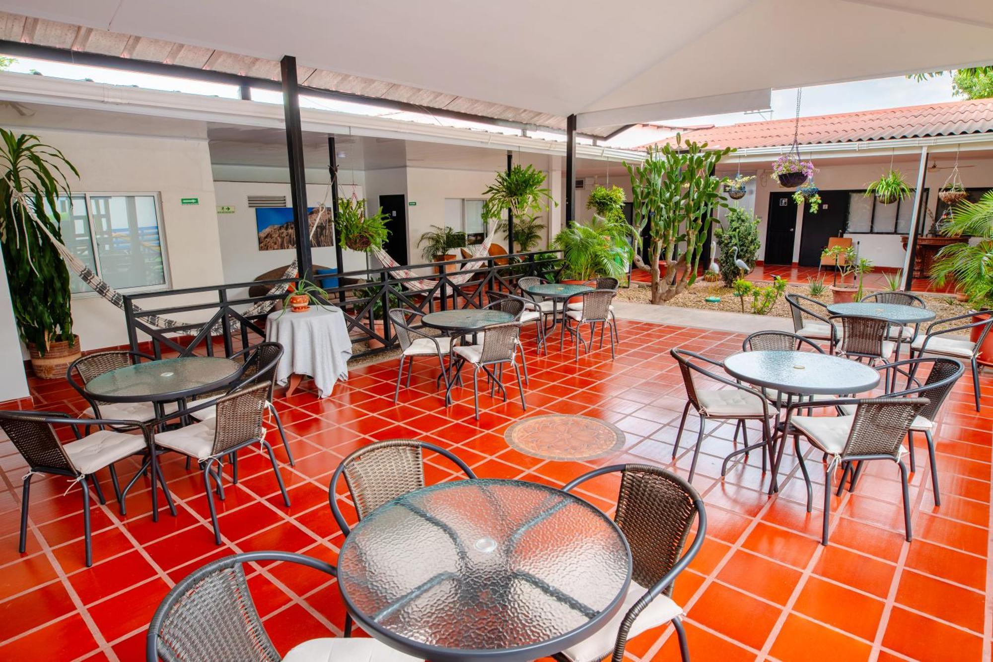 Hotel Villa Paraiso Villavieja Eksteriør billede