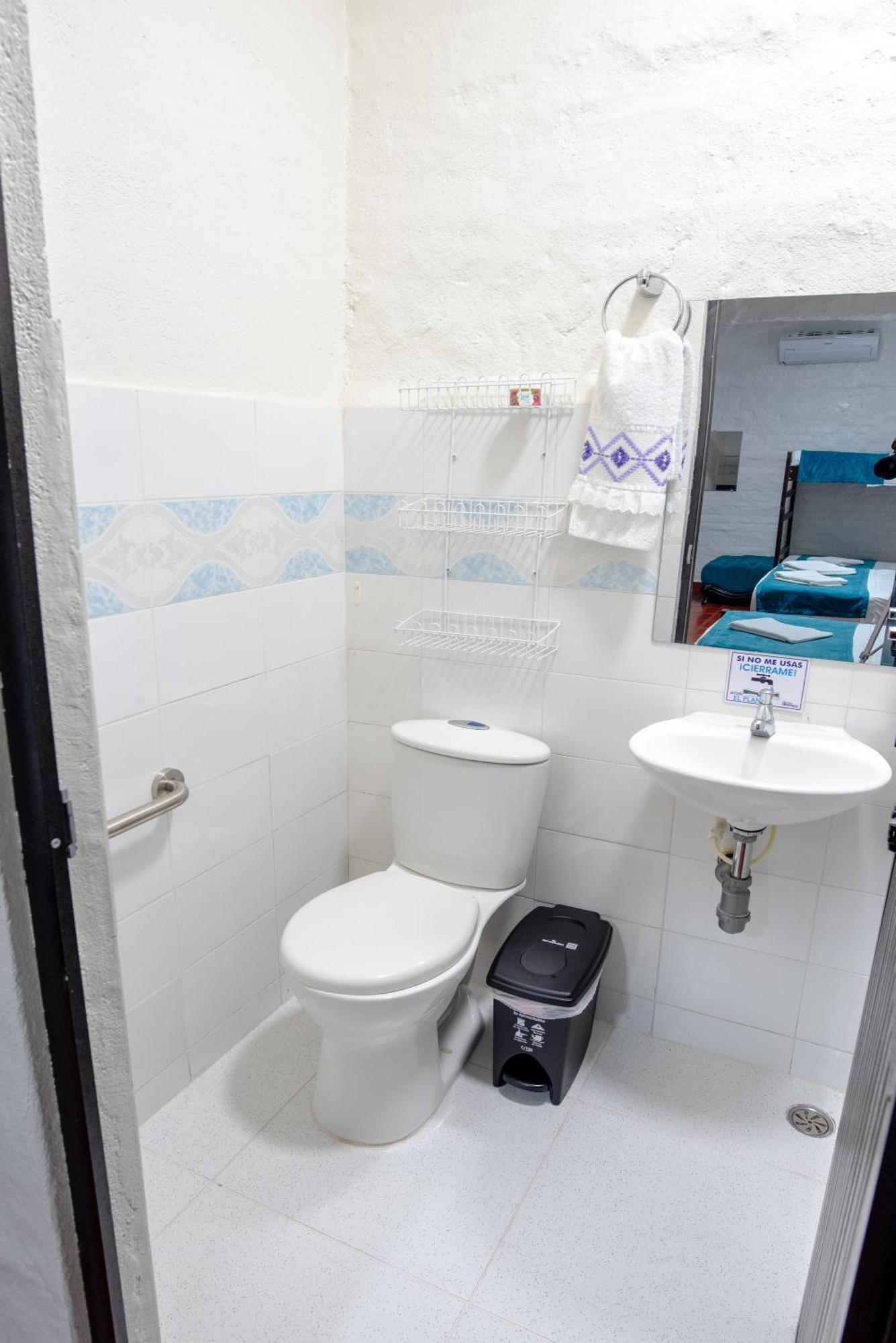 Hotel Villa Paraiso Villavieja Eksteriør billede